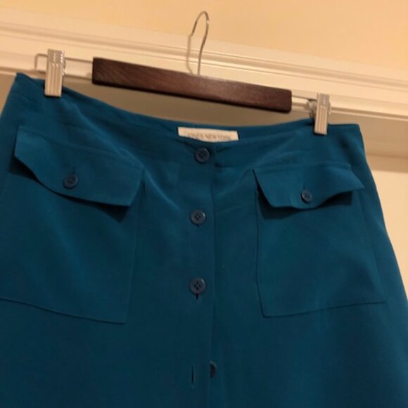 Jones New York Skirt, 100% Silk, Size 12 - Picture 3 of 9